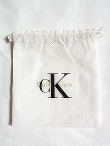 非売品 美品カルバンクラインCalvin Klein ポーチ 保存袋11㎝