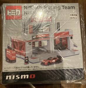 送料込み　新品　未使用　未開封　NISSAN Racing Team NISMO Pit タカラトミー　絶版品　トヨタ トミカ レーシング TOMICA