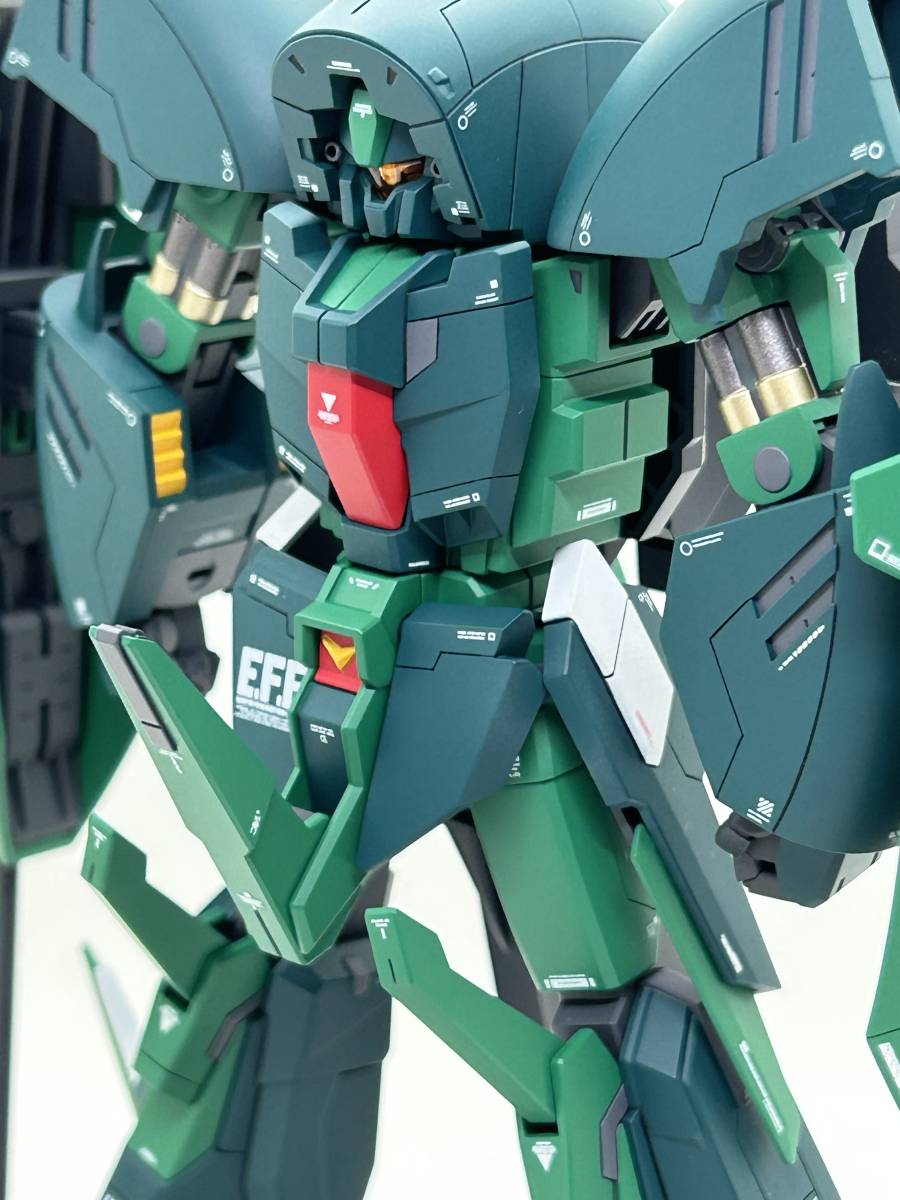 HGUC 1/144 ガンダム TR-1 アドバンスト へイズル【 塗装完成品