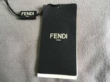 新品 本物 FENDI フェンディ お花 フラワー モチーフ ストラップ ユー STRAP YOU バッグ ショルダー グレー レッド 赤_画像4