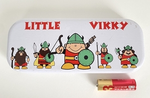 登別マリンパークニクス 1990年 リトルビッキー 缶ペンケース 筆箱 筆入れ Little Vikky バイキング 北海道土産 レトロ 同梱可