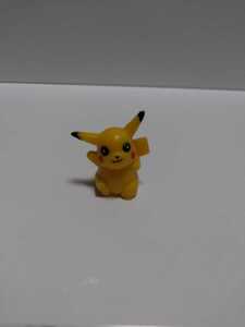 ポケモン ポケットモンスター　ピカチュウ　置物　可愛い