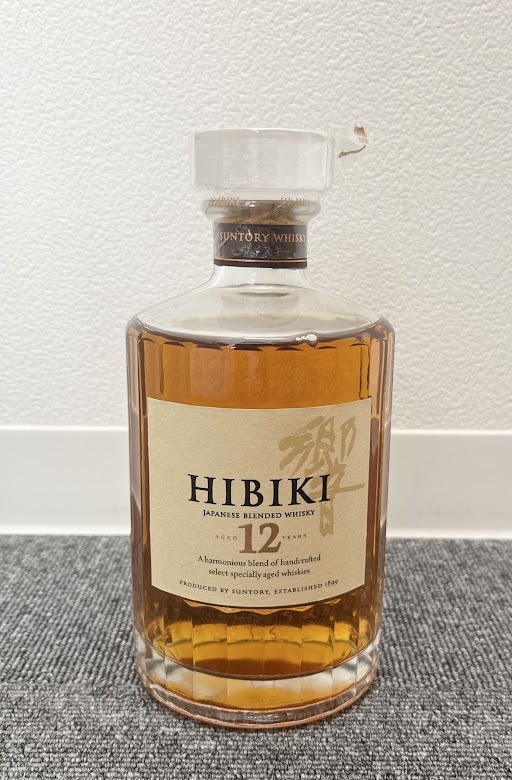 ヤフオク! -「響 12年 700ml」の落札相場・落札価格