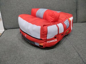 トミカ TOMICA　働くくるまのティッシュケース　消防車　ぬいぐるみ　ティッシュカバー