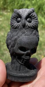 ブラックオブシディアン天然石フクロウ&スカル手彫り彫刻品　sale 日頃の感謝を込めて