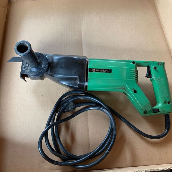 中古品 HITACHI 電動工具 日立 コード式 セーバーソー JST-100 本体のみ 動作確認済み
