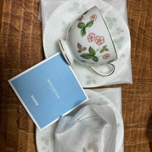 ウェッジウッド WEDGWOOD ワイルドストロベリー ペアティーカップ＆ソーサー リー（ブランド箱入り）