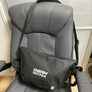 OSAH DRYPAK IPX6防水メッセンジャーバッグ メンズ(ブラック)