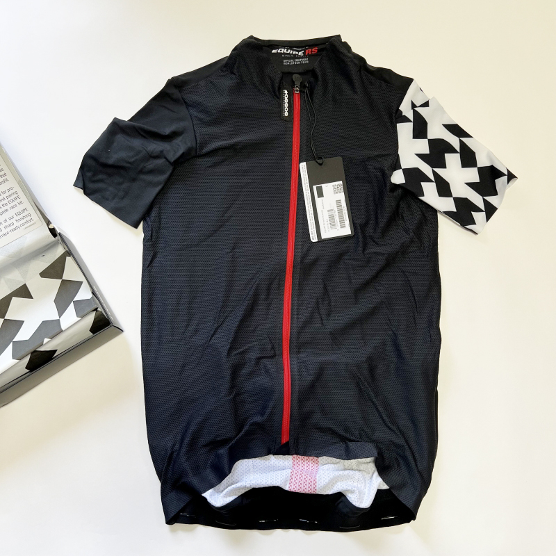 ヤフオク! -「assos ジャージ s」(ジャージ) (ウエア)の落札相場・落札価格