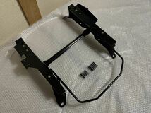 RECARO レクサス IS / RC E20 E30 / C10 シートレール 運転席側 中古品_画像1