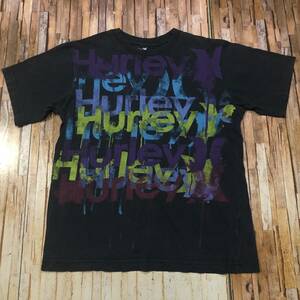 即決・クリックポスト発送・輸入古着・Hurley・ハーレーのステンシルを重ねたようなロゴプリントのＴシャツ・黒・Ｍ