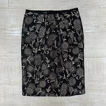 ARMANI COLLEZIONI アルマーニ コレッツォーニ 光沢 タック フラワー スカート FLOWER SKIRT ブラック 系 サイズ 40_画像3