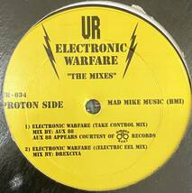 [ 12 / レコード ] UR / Electronic Warfare (The Mixes) ( Techno ) Underground Resistance デトロイト テクノ エレクトロ ファンク_画像2