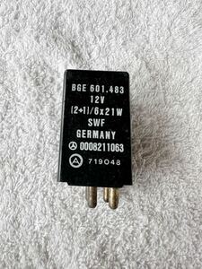 1983 Benz R107 380SL hazard relay Hazard Warning Flasher product number 0008211063