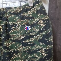 Champion REVERSE WEAVE　チャンピオン　リバースウィーブ　ショートパンツ　ハーフパンツ　Mサイズ　スウェット　カモフラ　迷彩　メンズ_画像3