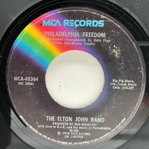 【ジョン・レノン参加のビートルズカヴァー】USオリジ 7インチ ELTON JOHN Philadelphia Freedom / I Saw Her Standing There ('73 MCA)_画像1