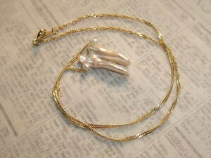 テリツヤ綺麗＊変形芥子真珠淡水真珠のネックレス仕立て☆国産金具チェーンの製品♪高品質な日本製の真鍮のチェーンです真珠は本物☆83⑥