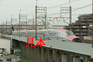 鉄道写真データ（JPEG）、00100961、EH200-22＋E6系Z9編成甲種輸送（後追い撮影）、JR武蔵野線、北朝霞〜西浦和、2013.06.01、（7360×4912