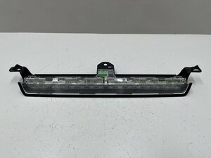 * Volvo V70 ocean race SB 06 year SB5244W high-mount stoplamp 8658948 ( stock No:A35906) (7324)