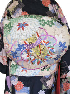 菊花の鼓　桜紅葉　刺繍　アンティーク染め丸帯