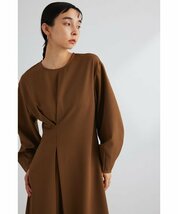 極美品 22AW STYLEMIXER スタイルミキサー アシンメトリータックフレアワンピース 美シルエット 1枚で主役級◎ 洒落感 定価9,900円_画像6