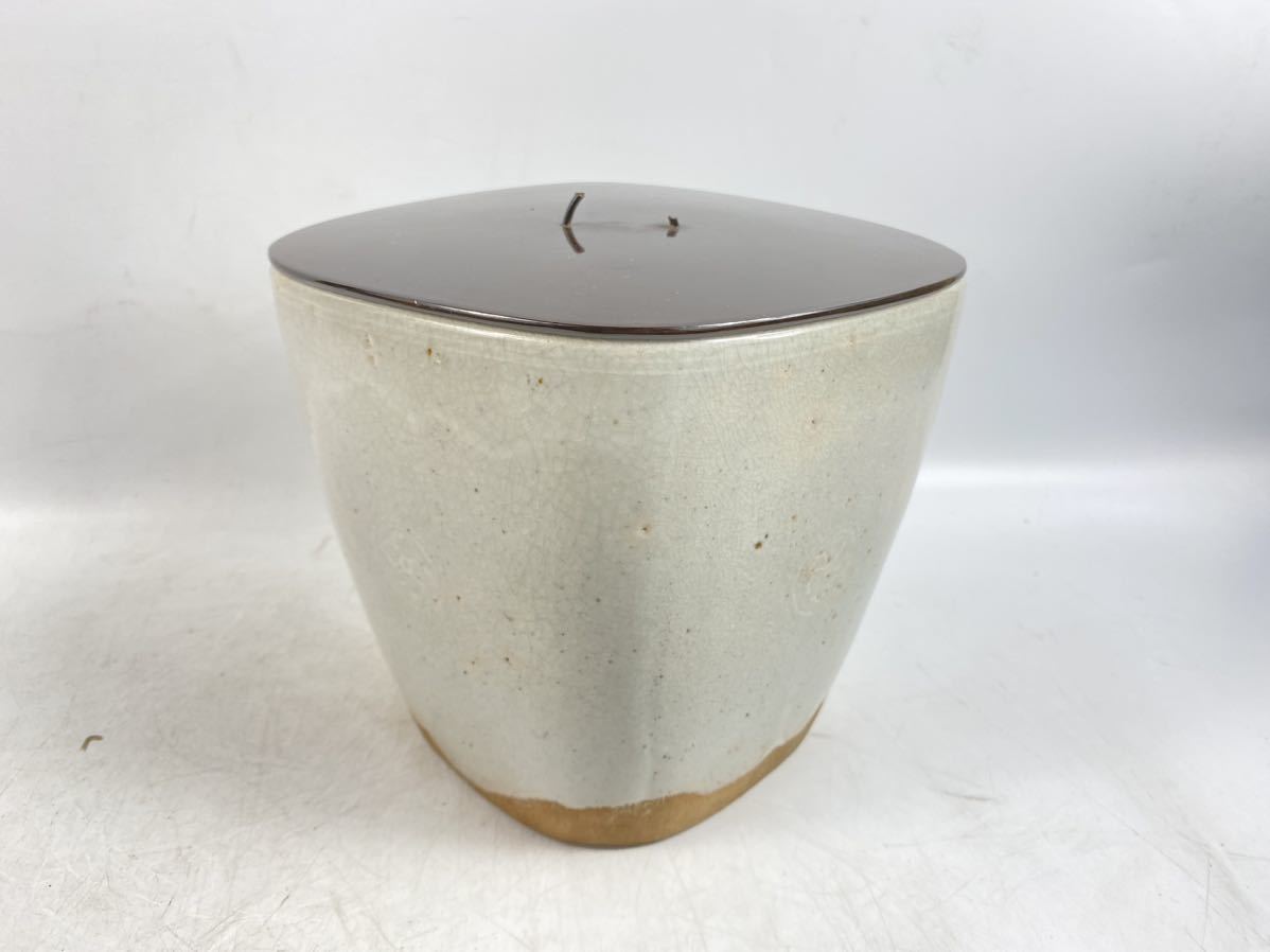 朝倉古美術】李朝白磁水指蓋付陽刻菊紋共箱金継ぎ茶道具本物珍しい逸品