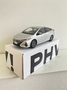 ★送料込み★トヨタ プリウス PHV ミニカー 1/30 シルバーメタリック 1F7 カラーサンプル 色見本 非売品 ZVW52 PRIUS TOYOTA 新型