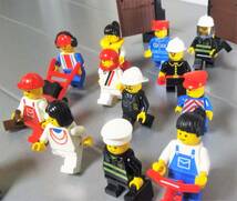 レゴ LEGO シティ 街シリーズ ミニフィグ セット トレイン ウエスタン 消防士 オーバーオール 自転車 カート ネックレス Tシャツデザイン_画像4