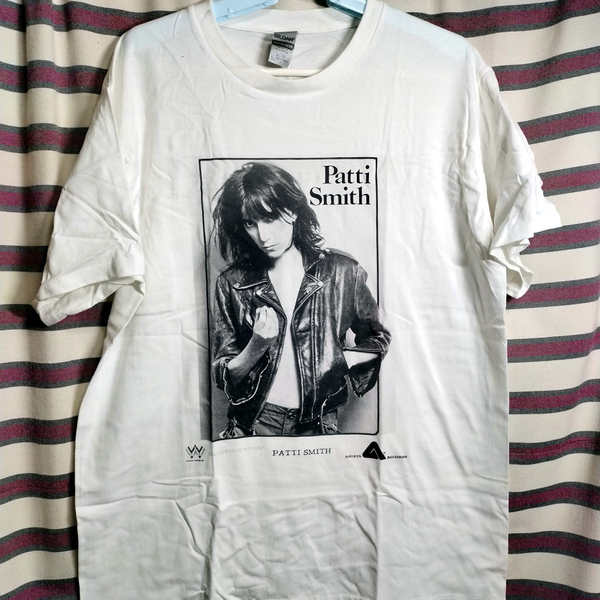 【新品/送料無料】パティスミス Patti Smith BIGプリント バンドTシャツ【XLサイズ】70's 80'sバンドT パンク PUNK ロックT rock