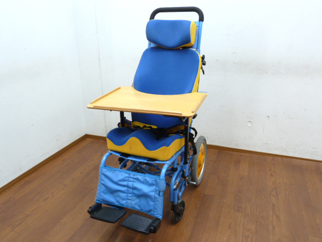 どんぐり工房 子ども用 車椅子 W500×D1120×H1300mm テーブル-