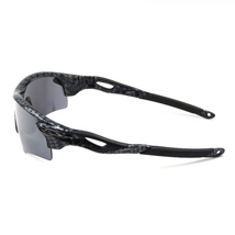 美品 OAKLEY オークリー サングラス OO9206-4438 RADAR LOCK PATH レーダーロック パス ASIAN FIT Carbon Fiber 65004502_画像3