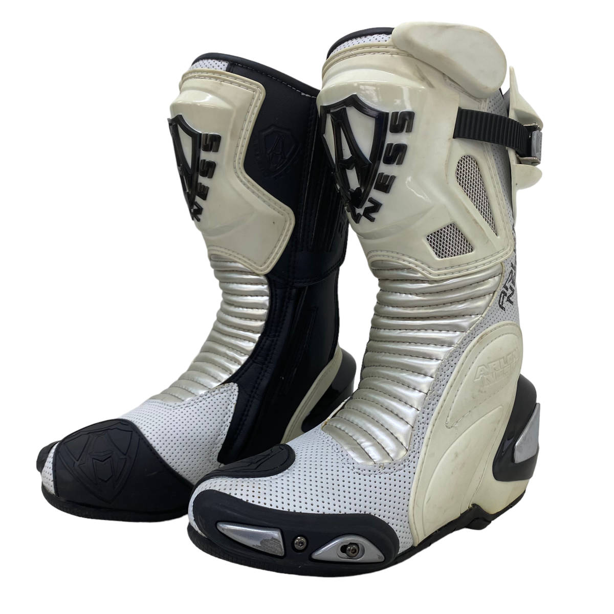 ヤフオク! -「white boots」の落札相場・落札価格