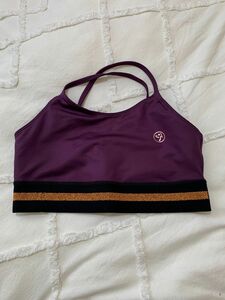 【ZUMBA】未着品　Mサイズ　スポーツブラ　#ズンバ、紫色