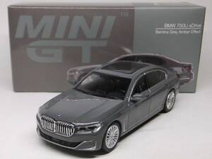 BMW 750Li xDrive ベルニーナグレー アンバーエフェクト（左ハンドル） （1/64スケール ダイキャスト MINI GT MGT00515-L）