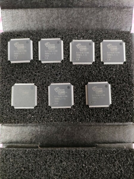 Lattice semiconductor SII163BCTG100　7個セット