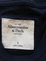 送料込♪Abercrombie&Fitch クルーネックTシャツ S(M) ネイビー_画像3