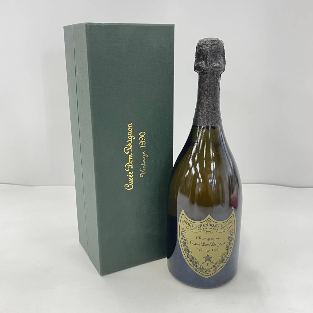ヤフオク! -「ドンペリニヨン 1990」の落札相場・落札価格