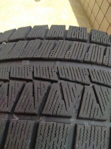 スタッドレスタイヤ中古　BRIDGESTONE　BLIZZAK　 205/55/F16 RFT ②