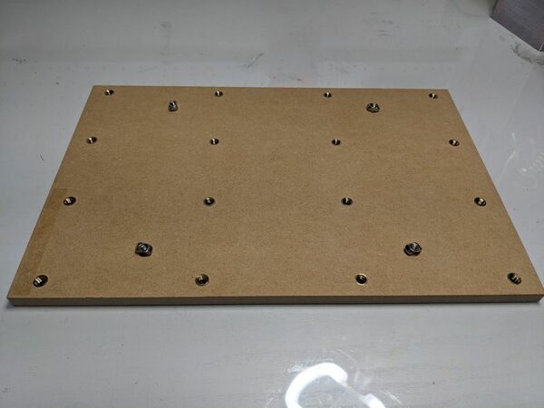 CNC1419用のMDF製スポイルボード（Spoilboard）