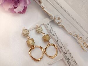 ハンドメイド アンティーク調 ピアス イヤリング