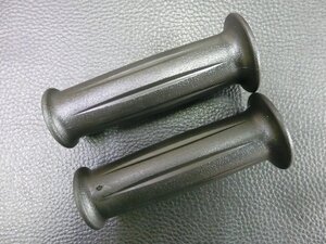 未使用 原付用 汎用 グリップ 非貫通式 全長: 112mm グリップ内径: 左21mm/右25mm ハンドル径: 22.2mm用 管理No.37923