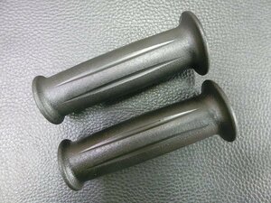 未使用 原付用 汎用 グリップ 非貫通式 全長: 112mm グリップ内径: 左21mm/右25mm ハンドル径: 22.2mm用 管理No.37922