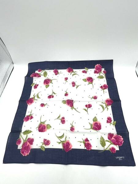 【美品】Ungaro paris　ウンガロ　ハンカチ　スカーフ　バンダナ　ネイビー×ホワイト系　花　フラワー　41×41　コットン