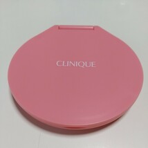 ミラー 鏡 CLINIQUE クリニークラボラトリーズ 箱付 コンパクト ピンク ノベルティ 非売品 チークポップ 折りたたみ 小型_画像3