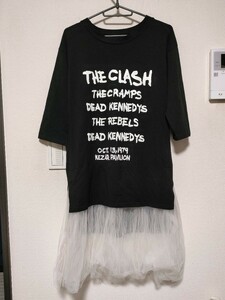 ☆【The Clash】Poster Kezar Pavilion☆Tシャツ☆カットソー☆レース付き☆チュチュ☆サイズ不明☆レディース☆USED【199】