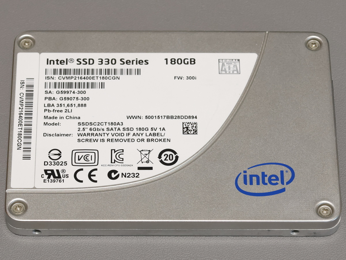 インテル 330シリーズ 240GB SSD 内蔵ドライブ (2.5 SATA 3.0 6Gb/s MLC)-