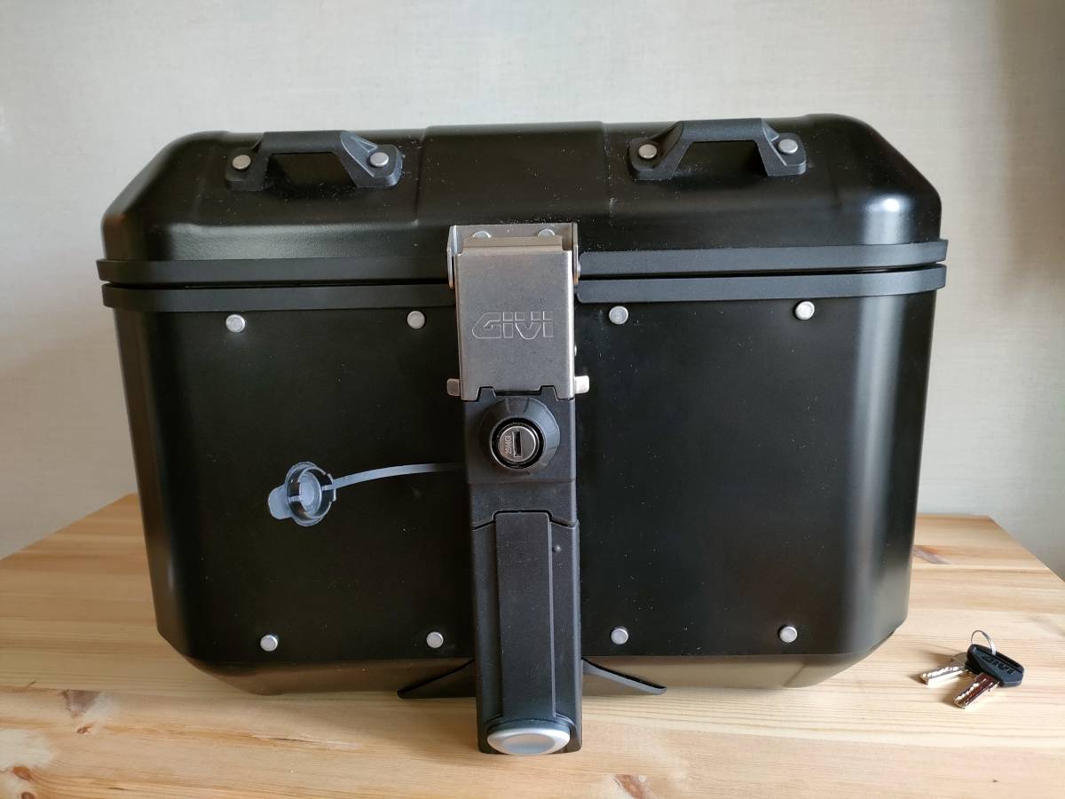 ヤフオク! トップケース の落札相場・落札価格