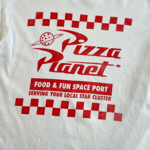 pizza planet ディズニー ピクサートイストーリー プリントTシャツ メンズM