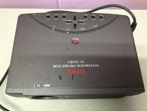 YIU-103　EIKI 液晶プロジェクター LC-XNB3 映機　 映像機器　通電のみ確認済み　現状　宮崎　ヤ/100_画像2