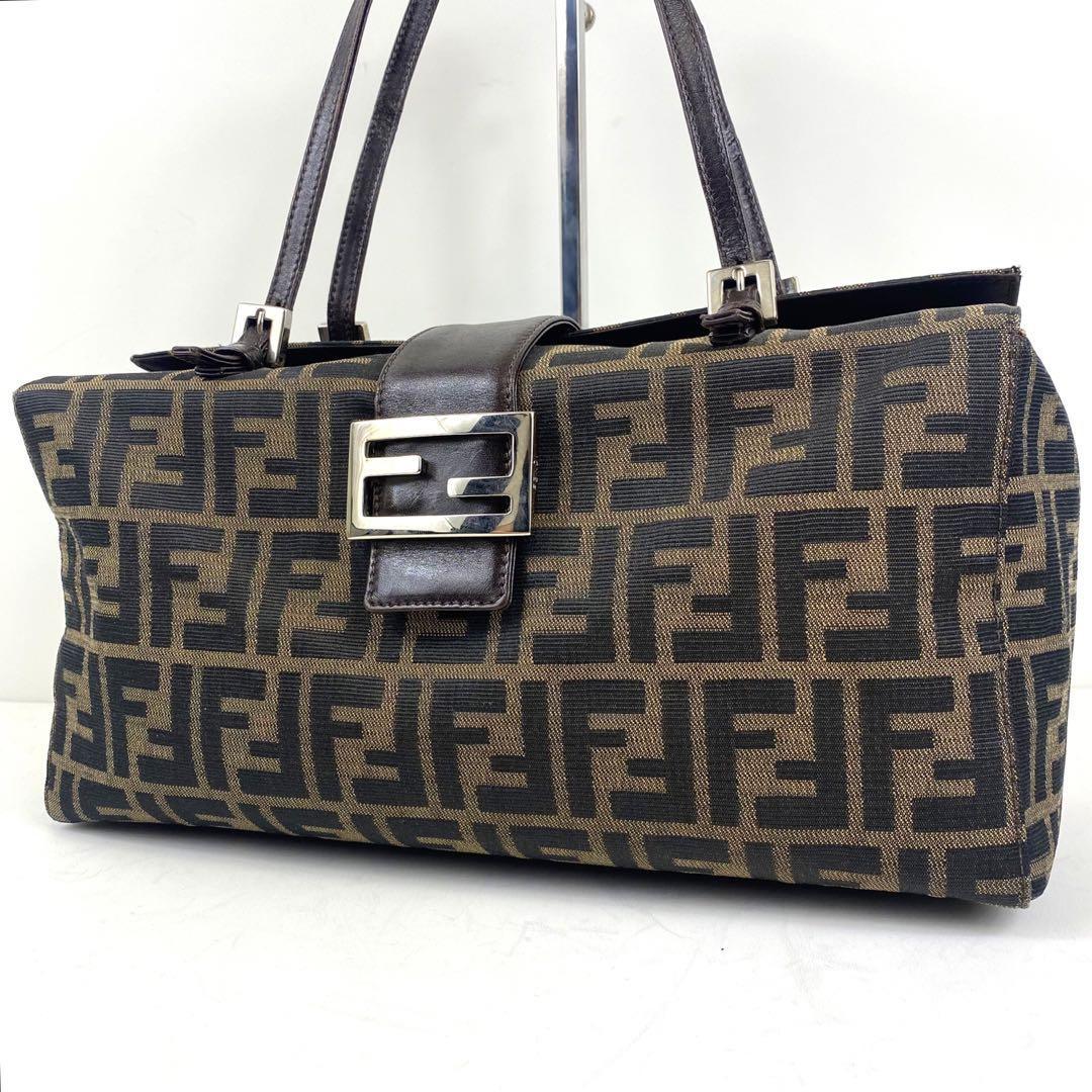ヤフオク! - 【フェンディ FENDI】 マンマバケット ショルダーバッ...